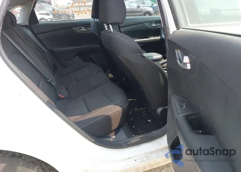 2021 Kia Forte Lxs из США, поврежденный, VIN 3KPF24AD3ME264999